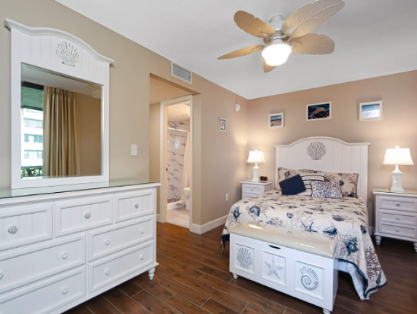 Sanibel 2 Bedroom Condo Beach Front Complex