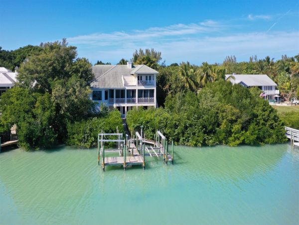 Luxury Captiva Island Bayfront 3 Bedroom Rental Home With Pool
