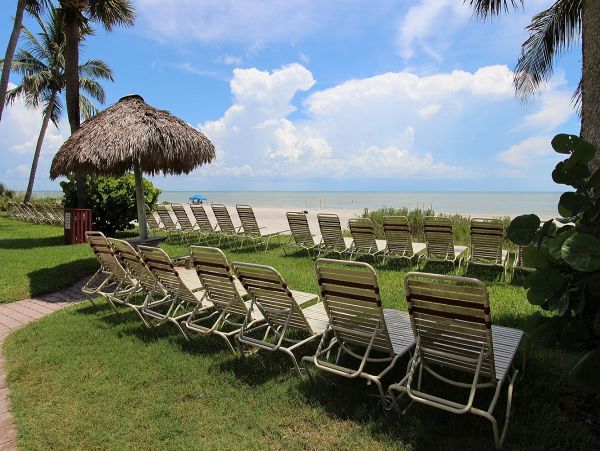 Sanibel two Bedroom Rental at the Beach with Pool