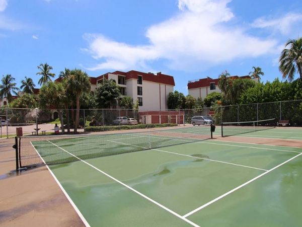 Stunning Sanibel Beachfront Vacation Condo Three Bedrooms
