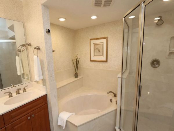 Stunning Sanibel Beachfront Vacation Condo Three Bedrooms
