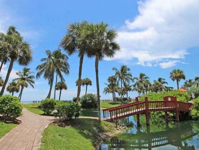 Luxury Two Bedroom Beach Condo Sleeps 6