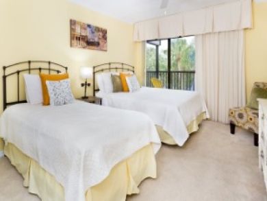 Sanibel Vacation Condo Sleeps Five Guests.