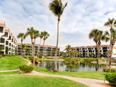 Sanibel Rental On Beach- Updated with Two Bedrooms Plus Den