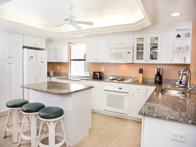 Sanibel Rental On Beach- Updated with Two Bedrooms Plus Den