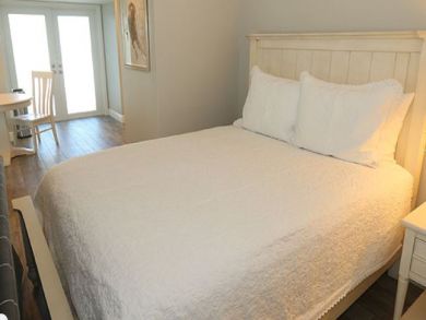 Fort Myers Vacation Studio Sleeps Four Guests