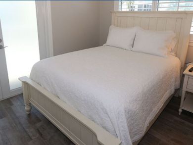 Fort Myers Vacation Condo Sleeps Four Guests