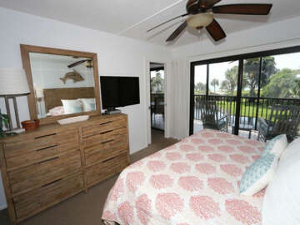 Sanibel Island Beach Vacation Condo- At The Beach