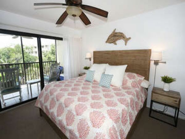 Sanibel Island Beach Vacation Condo- At The Beach
