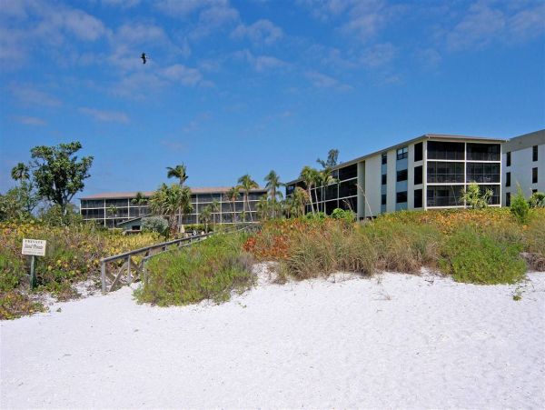 Sanibel Island Beach Vacation Condo- At The Beach