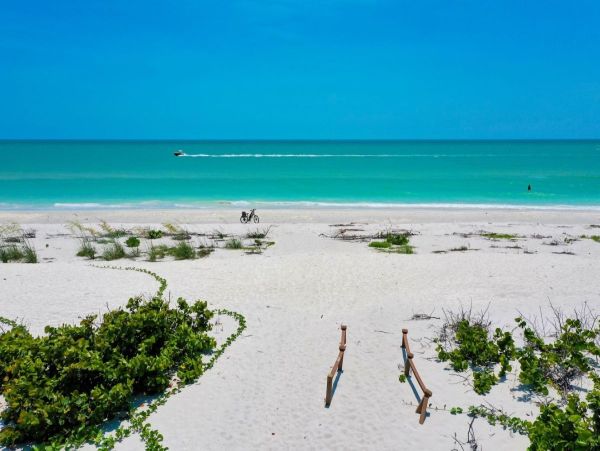Sanibel Island Full Gulf of Mexico Views from the Lanai Beachfront