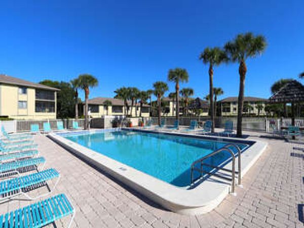 Gulf-Front 2 Bedroom Vacation Rental
