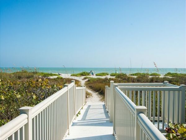 Gulf-Front 2 Bedroom Vacation Rental