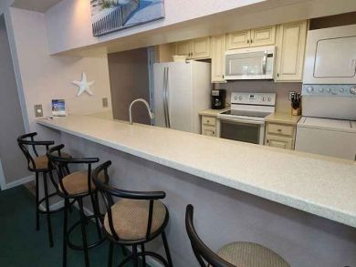Fort Myers Wonderful Vacation Condo Just a Hit of a Rental