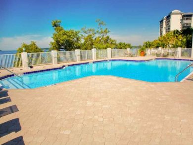 Fort Myers Wonderful Vacation Condo Just a Hit of a Rental