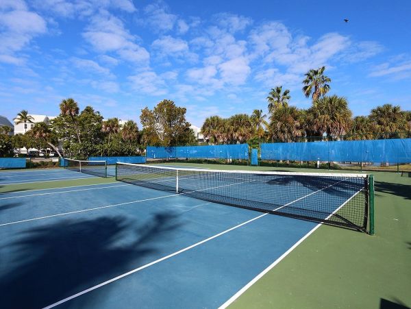 Captiva 2 Bedroom Condo Sleeps 6 Walk to Beach Gulf View