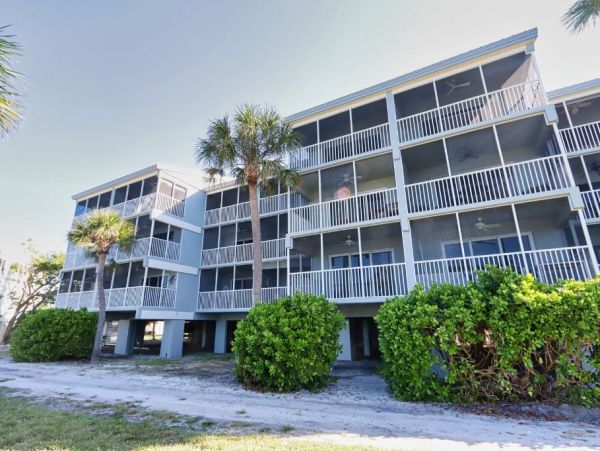 Captiva 2 Bedroom Condo Sleeps 6 Walk to Beach Gulf View