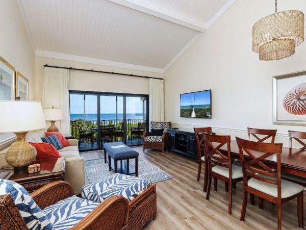 Captiva 2 Bedroom Condo Sleeps 6 Walk to Beach Gulf View