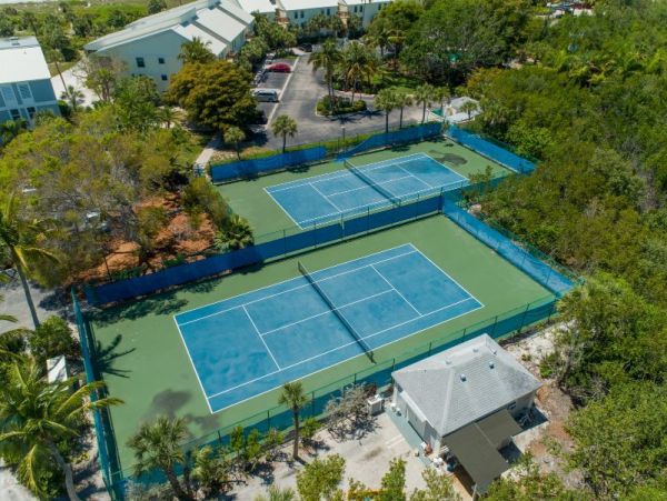 Captiva Vacation Condo Sleeps Four Guests