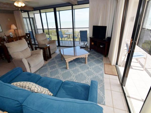 On Beach Sanibel Vacation Condo Two Bedroom Sleeps 6