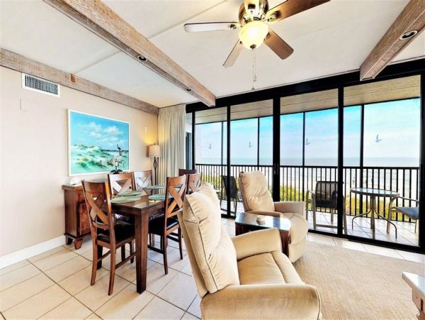 On Beach Sanibel Vacation Condo Two Bedroom Sleeps 6