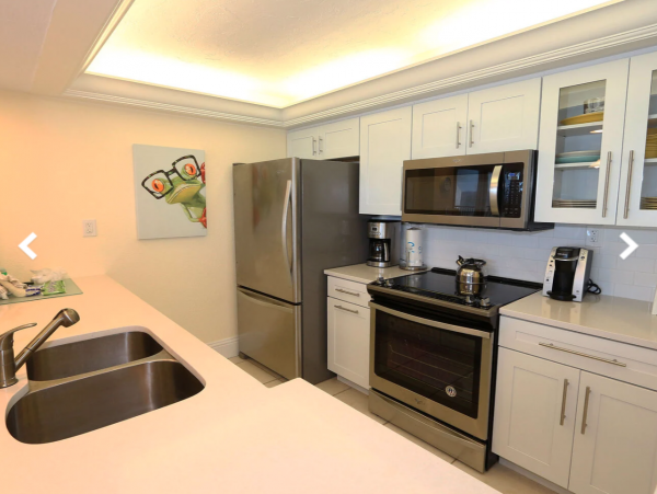 Sanibel Vacation Beach Condo Sleeps Six Guests - Gulf View
