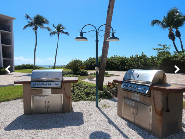 Sanibel Vacation Beach Condo Sleeps Six Guests - Gulf View