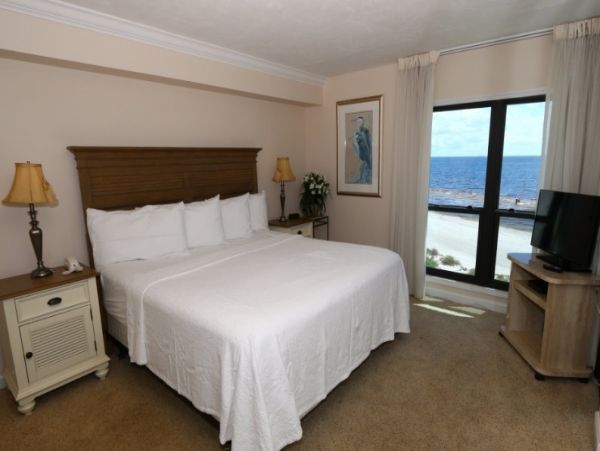 Sanibel 2 Bedroom Beach Condo Gulf Front Sleeps Six Guests