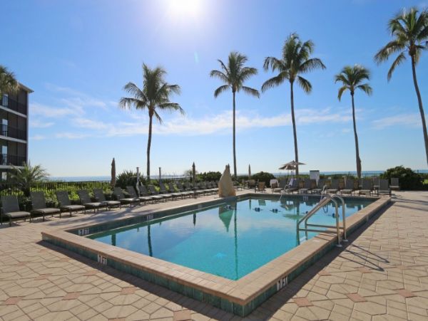 Sanibel 2 Bedroom Beach Condo Gulf Front Sleeps Six Guests