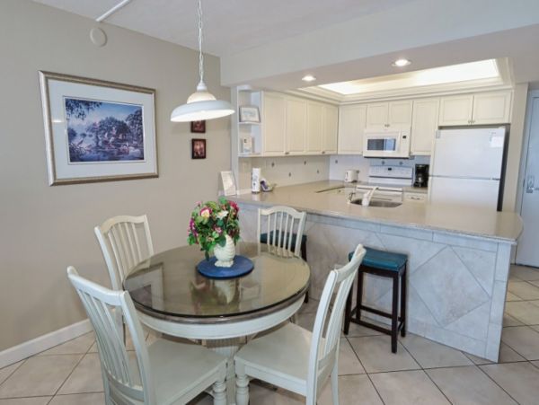 Sanibel 2 Bedroom Beach Condo Gulf Front Sleeps Six Guests