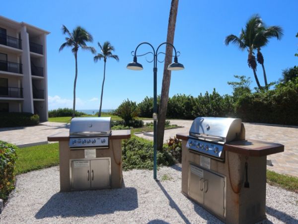 Sanibel 2 Bedroom Beach Condo Gulf Front Sleeps Six Guests