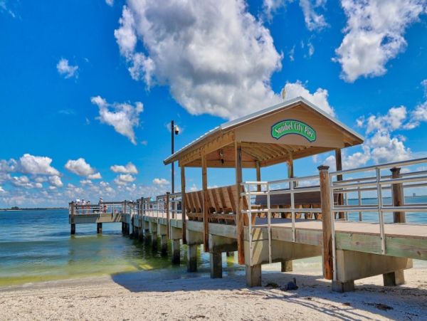 Sanibel 2 Bedroom Beach Condo Gulf Front Sleeps Six Guests