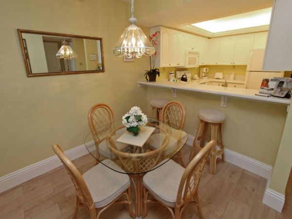 Sanibel Vacation Rentals On Gulf Drive One Bedroom Condo