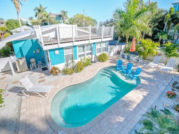Bradenton Vacation Home Private Pool & Short Walk To Beach