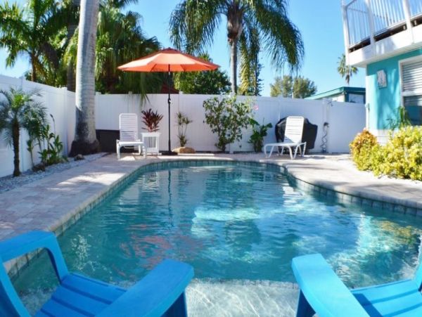Bradenton Vacation Home Private Pool & Short Walk To Beach