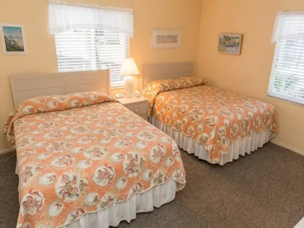 Siesta Key Two Bedroom Beach Condo Sleeps 6 with Shared Pool