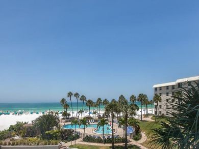 Pool & Gulf Viiew Vacation Condo