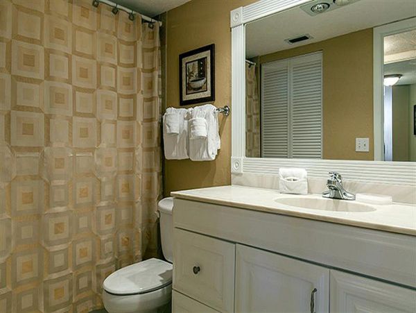 SIESTA KEY 2 BEDROOM CONDO PARTIAL GULF VIEW