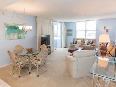 Open Living & Dining Area