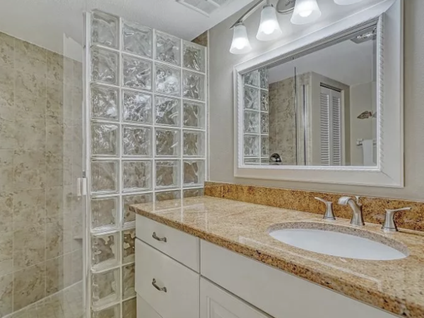 Lovely Two Bedroom Magnificent Vacation Condo