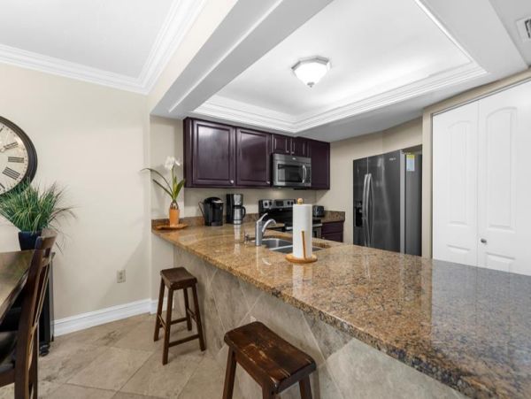 Beautiful 2 Bedroom Condo with Partial Gulf View