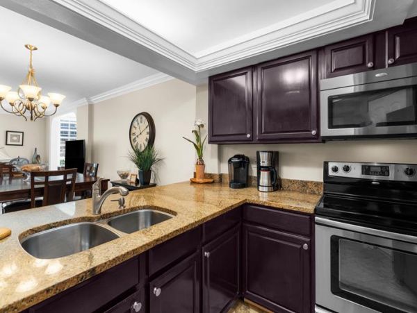 Beautiful 2 Bedroom Condo with Partial Gulf View