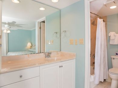 Sanibel Island Beach Front Vacation Rental 2 Bedroom Sleep 6