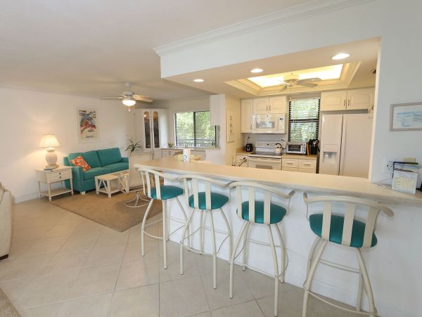 Gulf View Two Bedroom Condo in Sanibel island