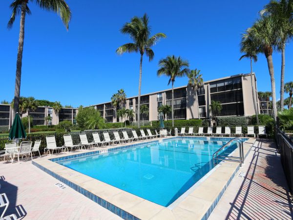 Gulf View Two Bedroom Condo in Sanibel island