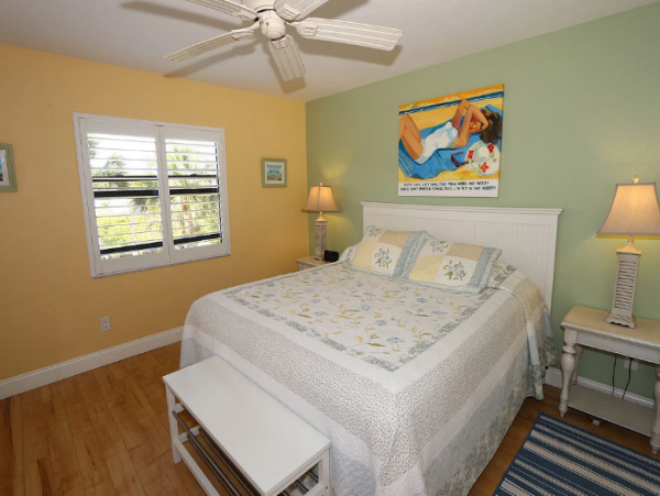 Charming Sanibel Vacation Condo with Partial Ocean Views