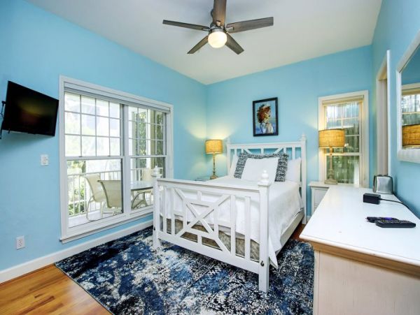 Captiva Island 5 Bedroom Rental Sleeps 14 with  Private Pool