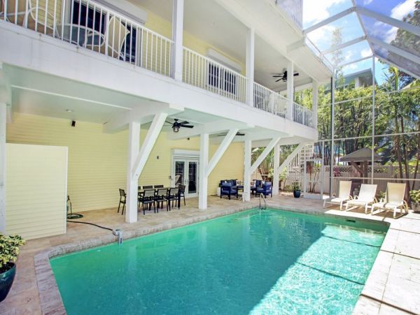 Captiva Island 5 Bedroom Rental Sleeps 14 with  Private Pool