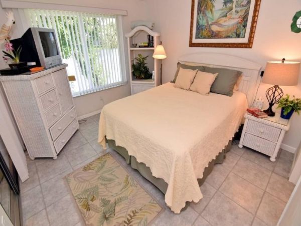 Lake Views Sanibel Vacation Home Two Bedroom