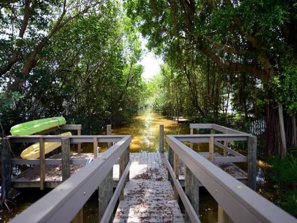Charming Sanibel Retreat Steps from the Beach